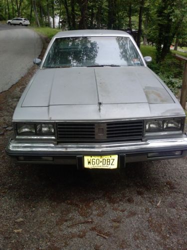 1986 oldsmobile cutlass supreme base sedan 4-door 3.8l