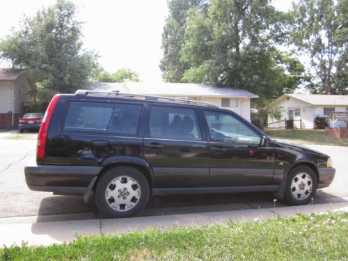 2000 volvo xc70 cross country good shape tinted windows hitch