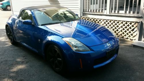 2004 nissan 350z touring edition 6 speed convertible. 51667 miles.
