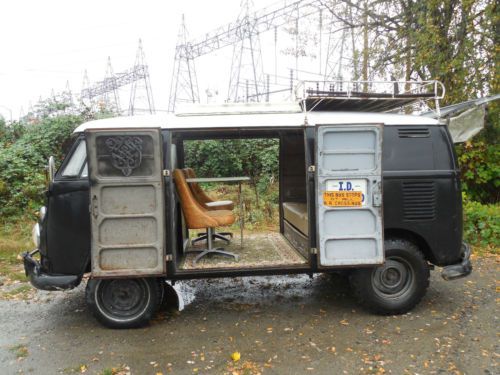 1965 volkswagen transporter - double door panel w/ pop top