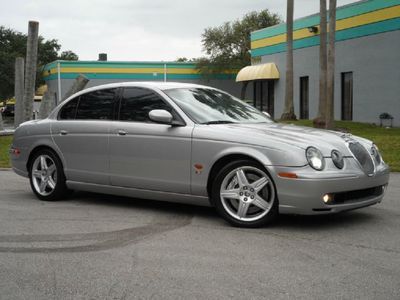 Rare v8 4.2l r supercharged silver over off white leather low miles