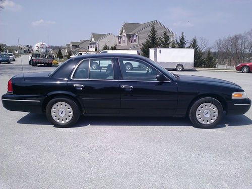 2005 ford crown victoria * police package * one owner * very clean!!