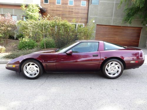 1992 chevrolet corvette coupe black rose/black  low original miles no reserve