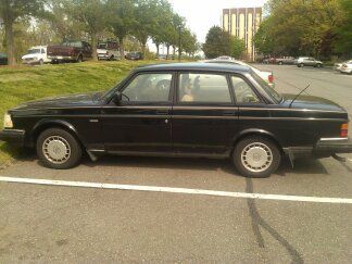 1992 volvo 240 base sedan 4-door 2.3l