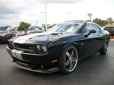 2011 dodge challenger srt8 only 16k miles perfect car clean carfax best one!!!!!