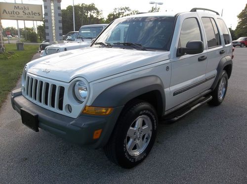 2005 jeep liberty diesel crd 4x4 113k miles great mpg runs great great condition