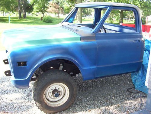 1970 chevy 3/4 ton 4x4 custom 20