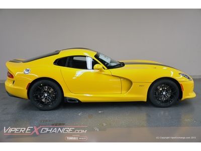 Srt viper bumble bee track and grand touring package