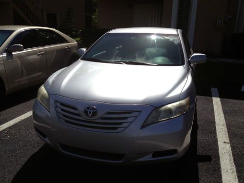Toyota camry le 2009 - just 1 owner. all maintenances done until today