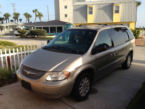 2002 chrysler town and country mini van