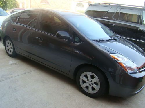 Gray color, clean title.car drives very good with cold a/c