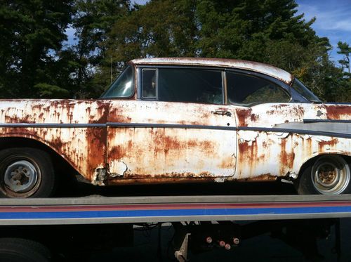 1957 chevrolet bel air base hardtop 2-door 4.6l