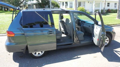 2004 honda odyssey ex, one owner, rear ac, electric side doors - priced to sell!