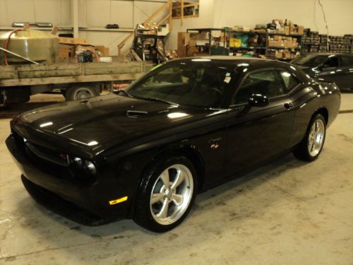 2011 dodge challenger r/t coupe 2-door 5.7l