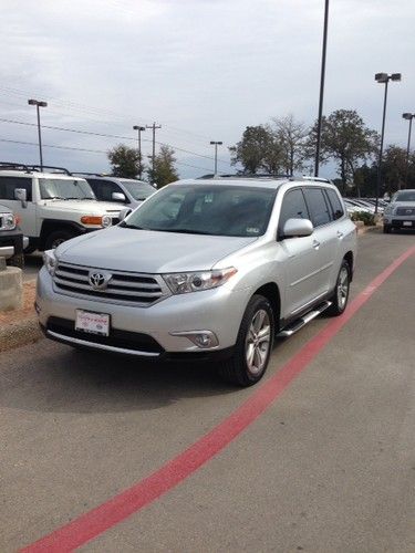 2013 silver toyota highlander limited edition