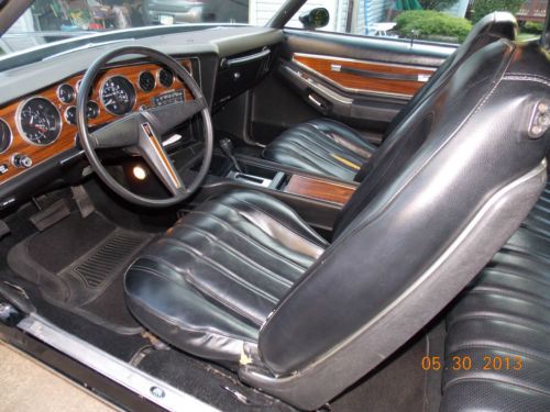 Find used Pontiac Grand Prix 1976 Black Interior Black Exterior 2 Door