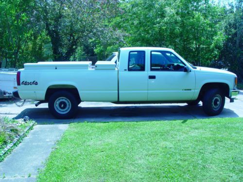 Chevy  4x4  extended cab  8&#039; bed