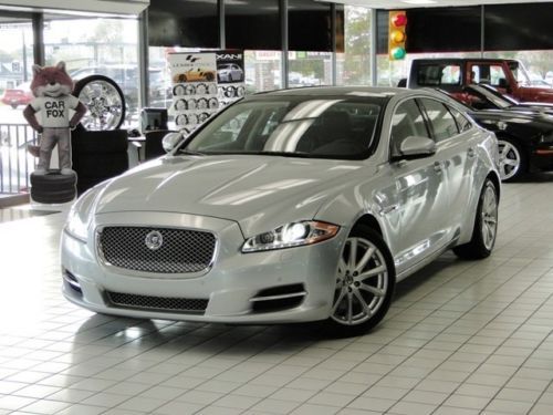 Xj sedan! 1 owner! carfax certified! super clean! ready to go!