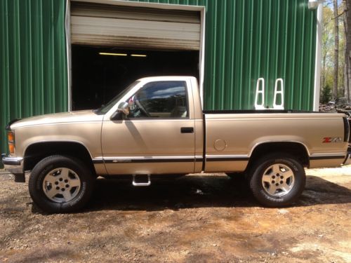 1988 k 1500 gold pick up like new must see