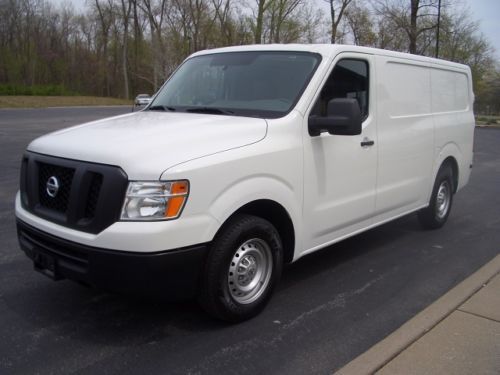 2012 nissan nv 1500 cargo extremely clean one owner van is ready to go!!