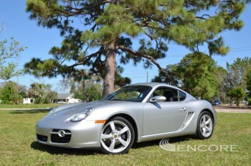 Manual   heated seats   prefered pack and sound package   18 cayman s wheels