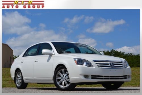 2007 avalon limited immaculate! low miles! exceptional value! pearl white!