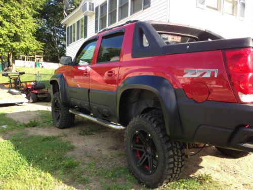 Lifted 2002 chevrolet avalanche 1500 z71 crew cab pickup 4-door 5.3l