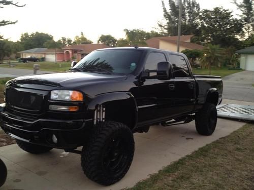 2007 gmc sierra 2500hd classic regency lifted duramax, blacked out and fast!!!