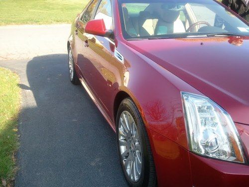 Cadillac cts4 awd 2010 low miles