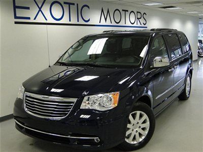 2012 town&amp;country touring l van! nav rear-cam 3rd-row handicap-mobility warranty