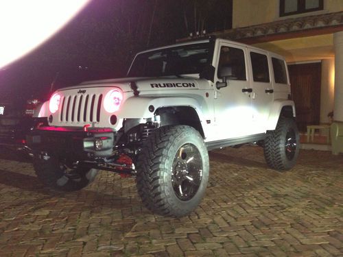 Jepp rubicon unlimited 10th anniversary!!! white!!! gorgeous!!! 20's 35's