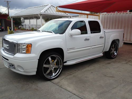 2008 gmc sierra denali 1500 base crew cab pickup truck 26" rims 4-door 6.2l