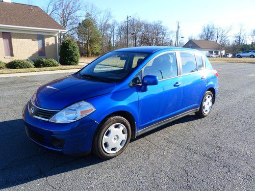 2008 nissan versa 1.8,auto,ice cold air,one owner,30k miles only!!!