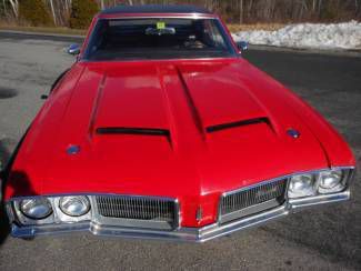 1970 red 442 nose runs &amp; drives body great interior ok!