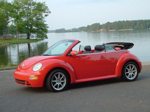 2003 volkswagen  beetle convertible gls fun reliable  car  priced to sell