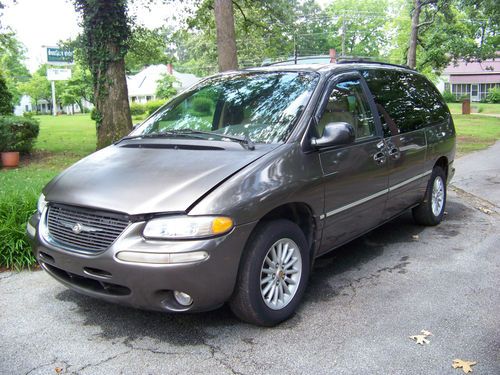 Sell used 1999 Chrysler Town & Country LXi Van with Rear