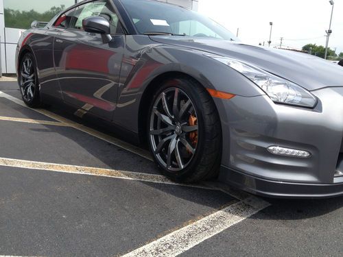 2014 gtr premium gunmetal metallic with red amber interior