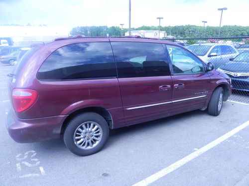 2001 chrysler town &amp; country limited clean car fax! low reserve!