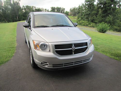 2007 dodge caliber sxt hatchback 4-door 2.0l