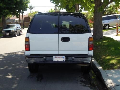 2003 white chevy tahoe - sale by original family owner