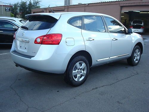 Sell used 2012 Nissan Rogue S Sport Utility 4 Door 2 5L in Phoenix 