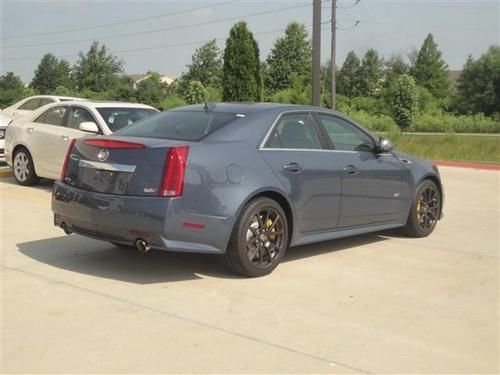 2013 cadillac cts v sedan 4-door 6.2l