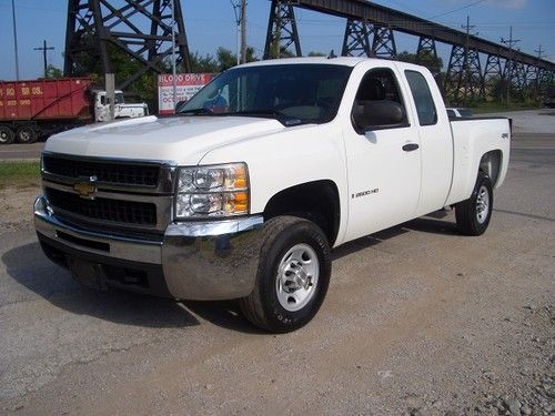 2009 chevy 2500hd extended 4x4 cab one owner fleet maintained and runs great