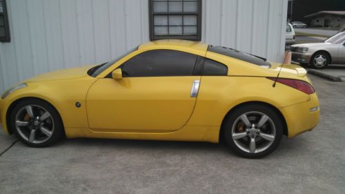 2005 nissan 350z 35th anniversary edition coupe 2-door 3.5l