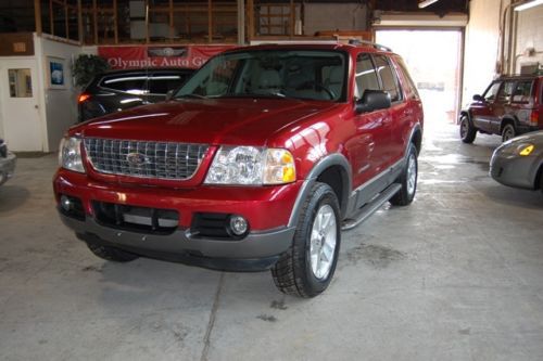 2004 ford explorer 4dr xlt, third row, one owner