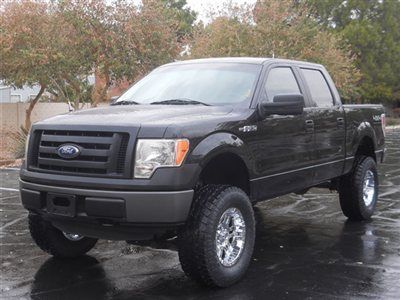 Lifted xlt with only 41000 miles 5.0 v8 and it is a beauty,call bob