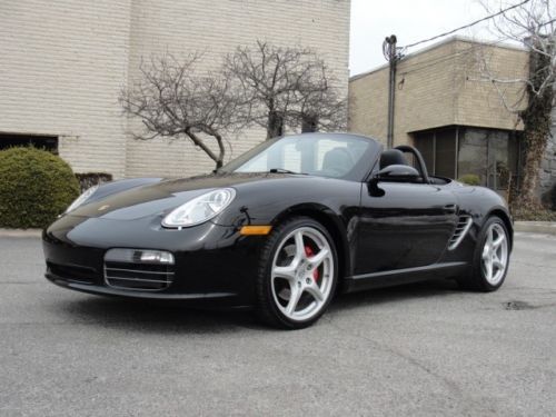 Beautiful 2007 porsche boxster s, loaded with options, just serviced