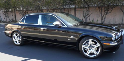 2007 jaguar super v8 400hp. excellent condition! super clean!