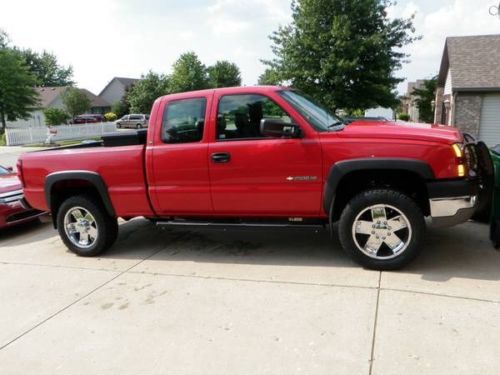 Chevy 2500 hd 2x4 extended cab lots of extras