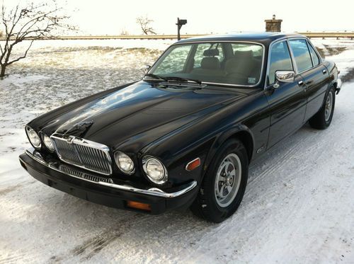 Classic 1987 jaguar xj6 vanden plas, black/tan, 97k miles must see to appreciate